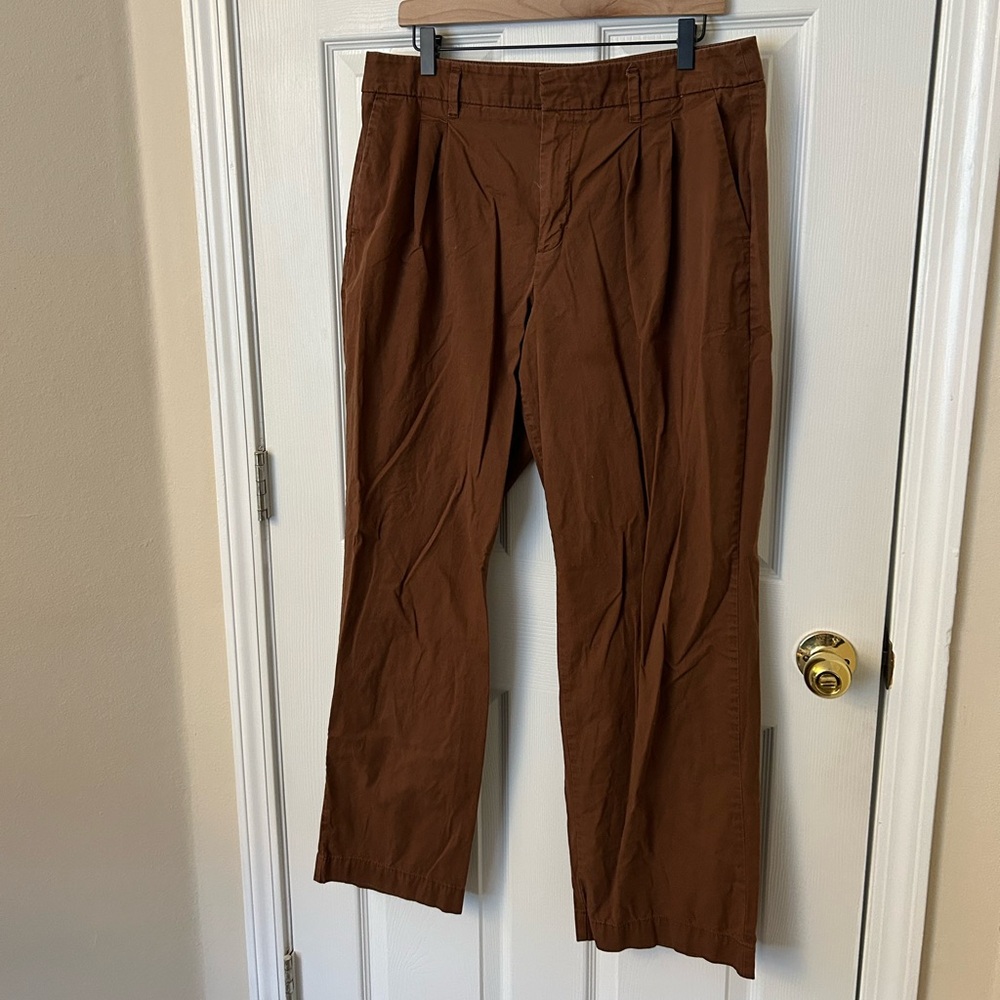 Brown trousers from a new day size 12. Perfect for fall.